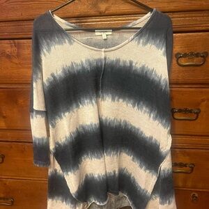 Umgee Navy and Cream Long Sleeve Top